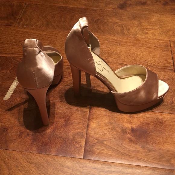 Jessica Simpson heels - Picture 2 of 8